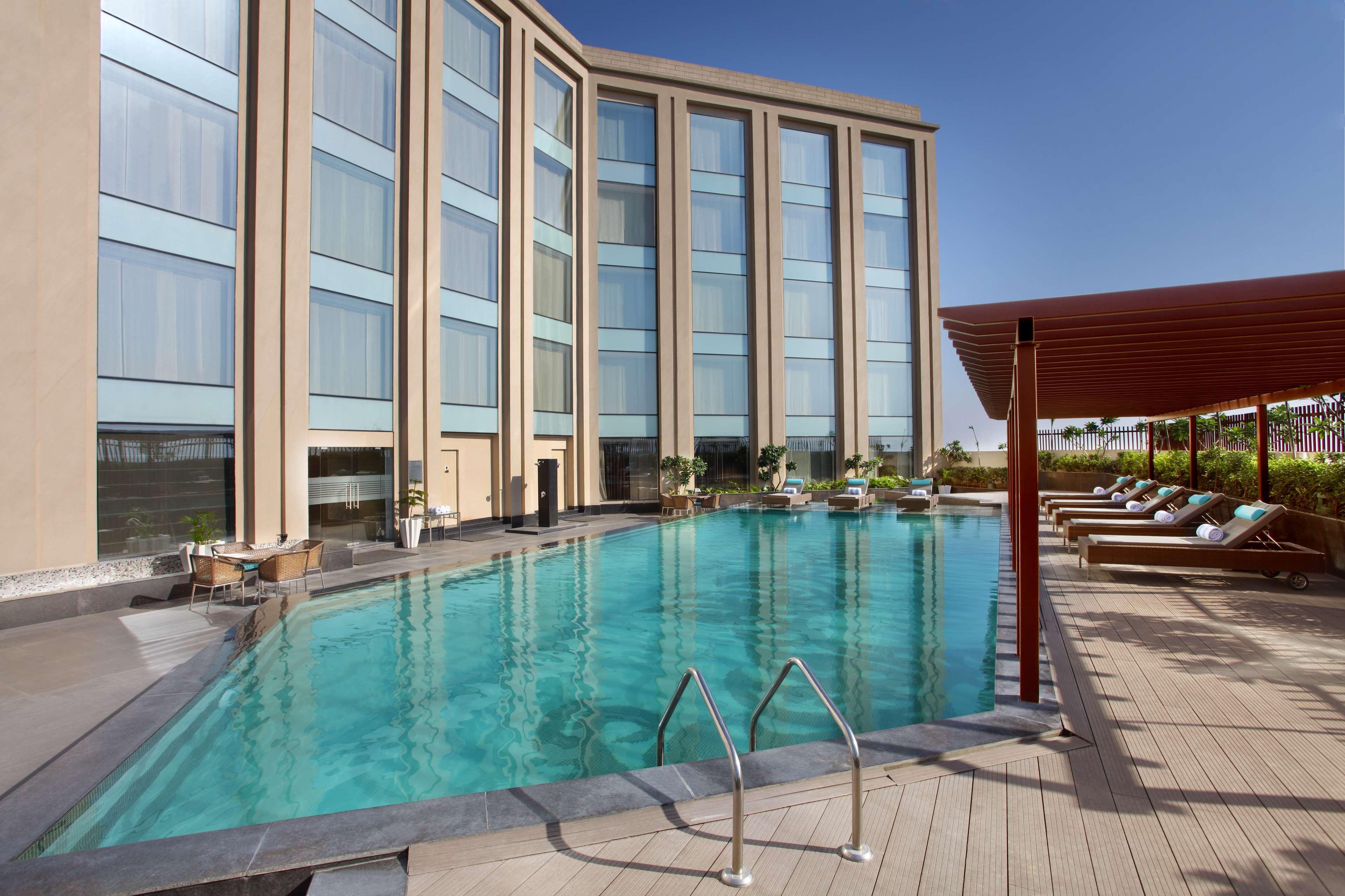 Hotel Radisson Blu Jammu Exterior foto